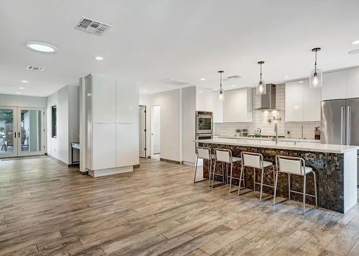 Upscale Remodel - Walk To Asu Pool & Pickleball Holiday home *
