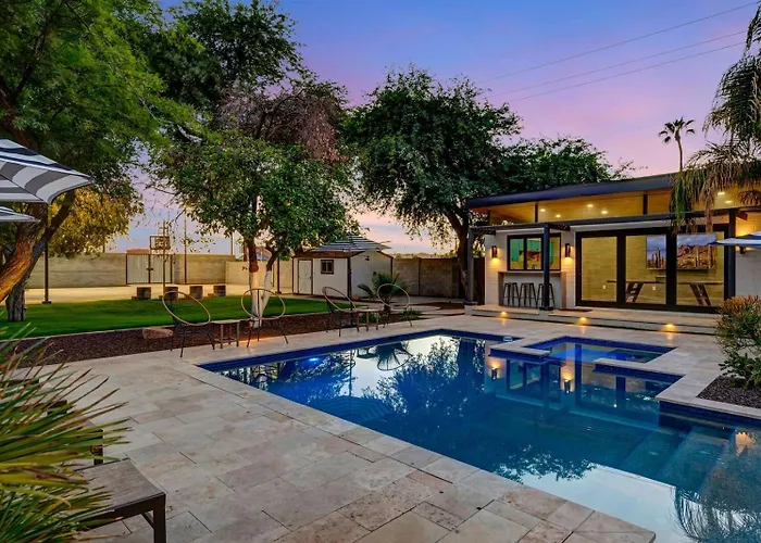 Upscale Remodel - Walk To Asu Pool & Pickleball Holiday home *