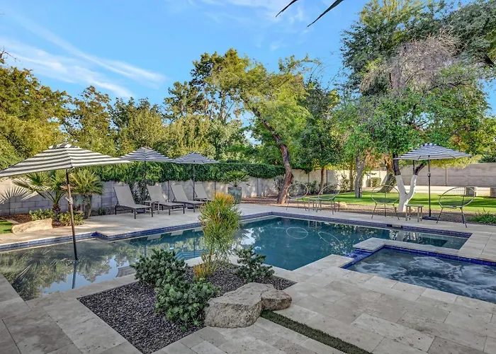 Holiday home Upscale Remodel - Walk To Asu Pool & Pickleball Tempe