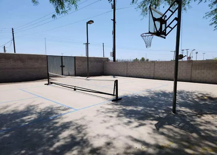 Upscale Remodel - Walk To Asu Pool & Pickleball Holiday home Tempe